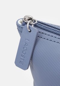 Lacoste CONCEPT - Bevásárlótáska - flint stone