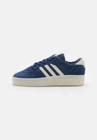 Kijelölve, dark blue/ivory