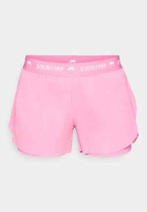 Roze sportshorts met een geribbelde textuur, voorzien van een wit "VENUM"-logo op de elastische tailleband en een uitlopende snit bij de zoom.
