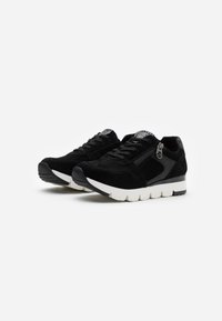 Marco Tozzi by Guido Maria Kretschmer LACE-UP - Sneaker low - black