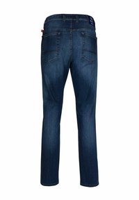 Dunkelblaue Jeans mit geradem Schnitt, sichtbaren Nähten, zwei Gesäßtaschen und einem Etikett am Bund. Glatte Textur, lässiges Design.