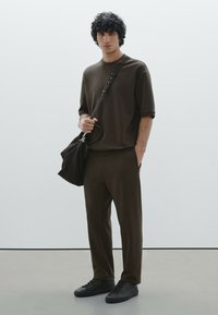 Massimo Dutti CREW NECK SWEATSHIRT WITH SHORT SLEEVES - T-shirt basic - mottled dark brown