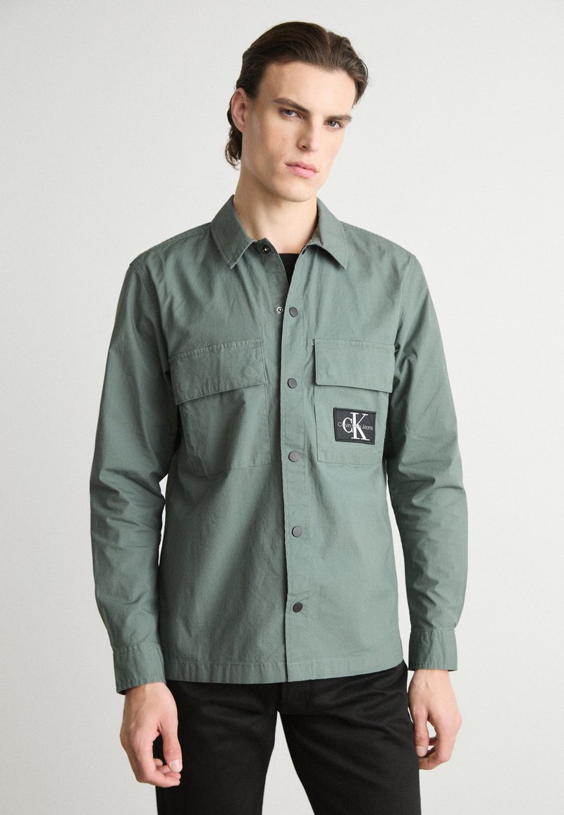 Calvin Klein Jeans CARGO OVERSHIRT - Skjorter - endless grey