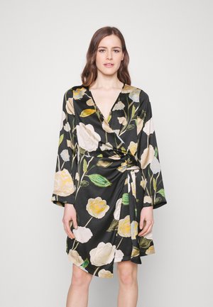 Vero Moda Tall VMRENEE NOA SHORTS DRESS - Kjole - black/renee