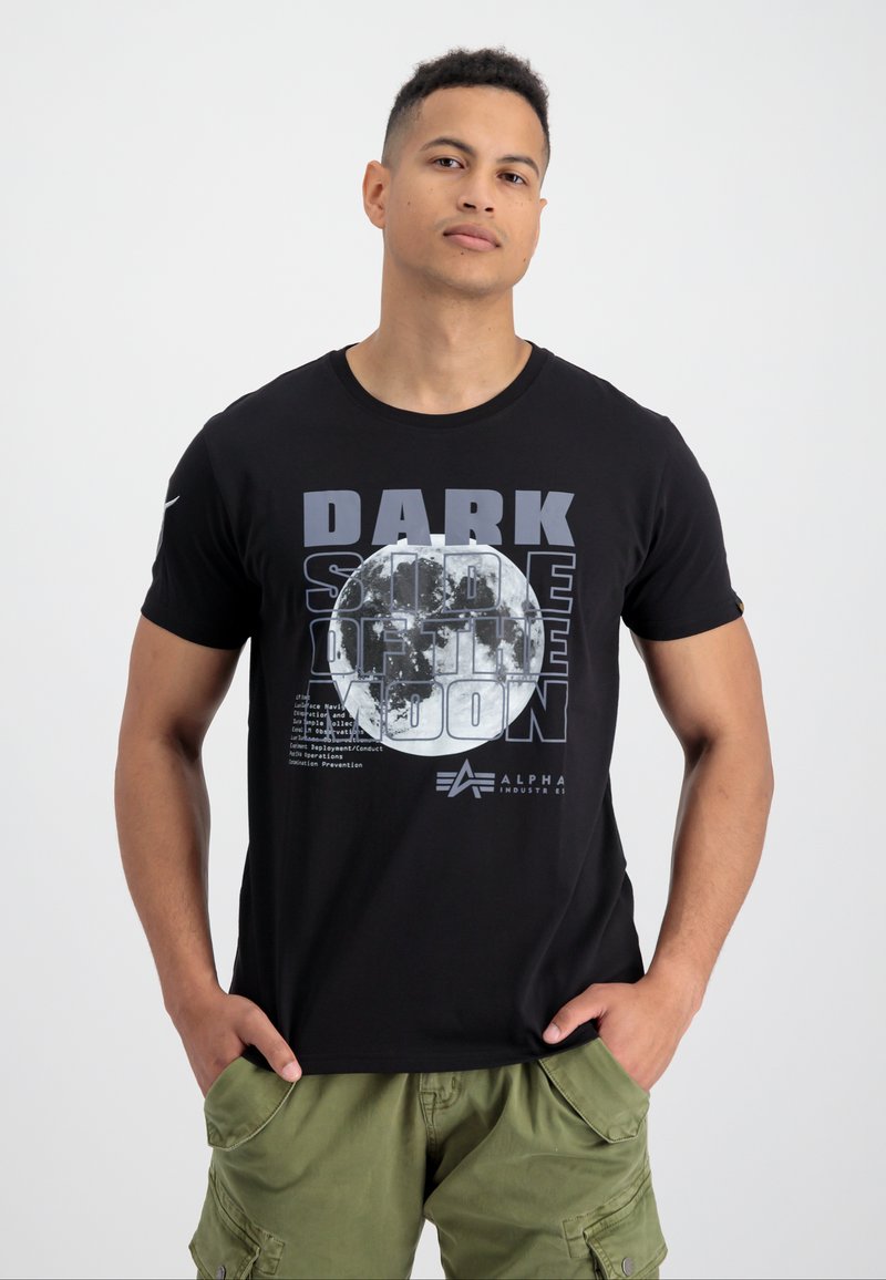 Alpha Industries DARK SIDE - Triko s potiskem - black reflective