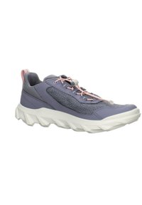 Scarpe da ginnastica viola con pannelli in rete testurizzati, dettagli rosa e suola bianca e robusta. Presentano lacci elastici e un morbido tallone posteriore per facilitare l'indossamento.