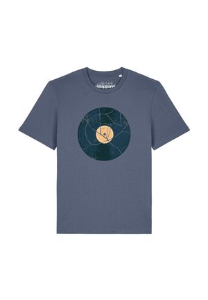 T-shirt gris à manches courtes avec un visuel de disque vinyle fissuré imprimé au centre à l'avant.