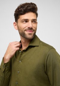 Eterna FLANELLHEMD - MODERN FIT - Zakelijk overhemd - khaki