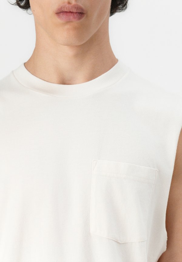 BOXY CUTOFF POCKET TANK SOLID - Top3