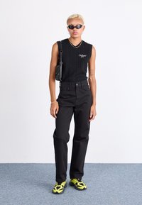 Carhartt WIP SIGNATURE - Svetrík - black/wax