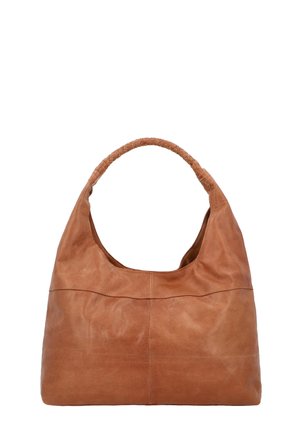 Bolso hobo de cuero marrón con una correa de hombro trenzada. Superficie suave y texturizada con una forma curva y detalles de costura.
