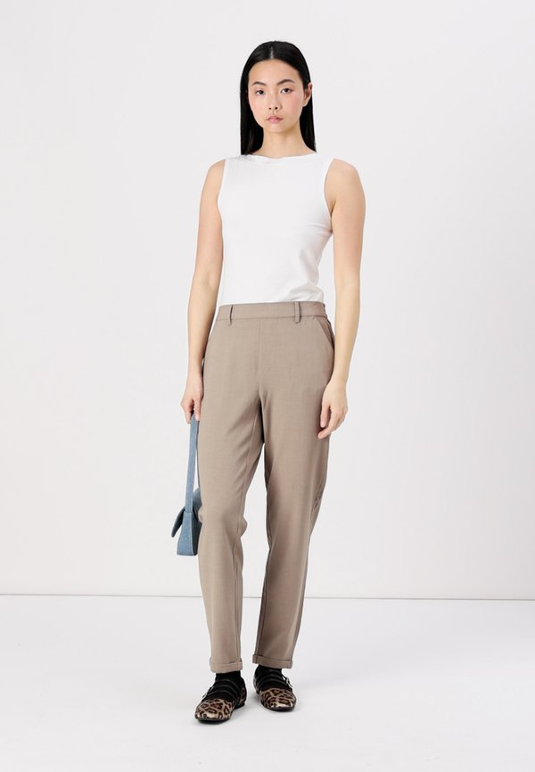 VMMAYA MONE TAILOR  NOOS - Trousers - fossil4