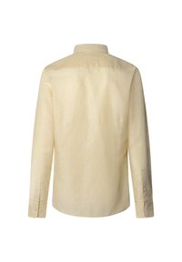 Chemise beige à manches longues avec fines rayures blanches verticales, col classique et poignets boutonnés, vue de dos.