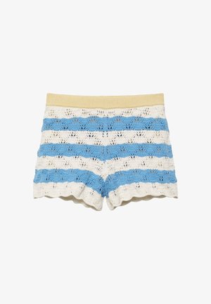 Gehäkelte Strickshorts mit horizontalen blau-weißen Streifen und einem beigen elastischen Bund mit geschwungenem Saum.