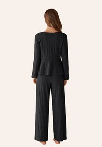 Cupshe SET - Pyžamová sada - black