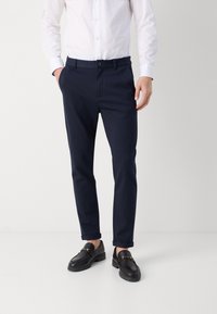 Lindbergh Chinos - dark blue