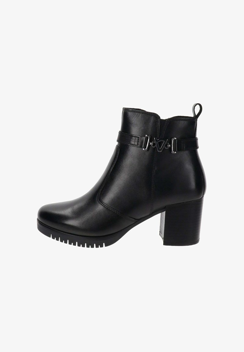Botín negro de cuero con punta afilada, tacón grueso, detalle de correa ajustable y suela texturizada para agarre.