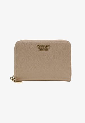 Portefeuille en cuir beige texturé avec une fermeture éclair dorée et un logo doré embossé "REPLAY SINCE 1981" sur le devant.