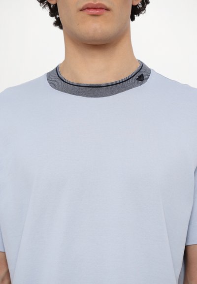 Emporio Armani Jednoduché tričko - light blue