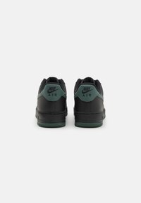 Nike Sportswear AIR FORCE 1 '07 - Tenisky - black/vintage green