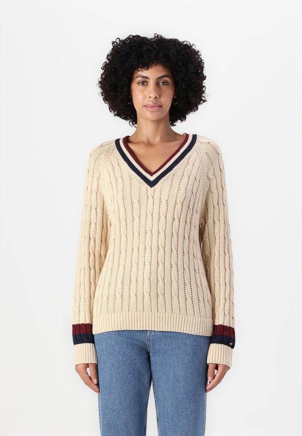 VARSITY CABLE V NECK - Jumper - country ivory