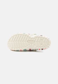 Crocs CLASSIC LINED FAIR ISLE UNISEX - Tohvelit - bone