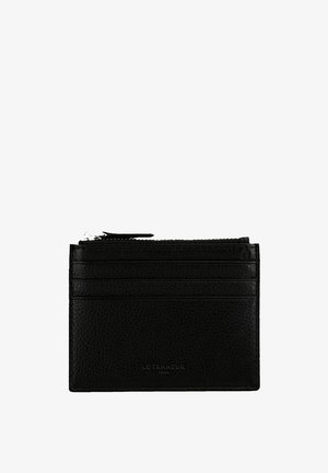 Portafoglio in pelle nera con superficie texturizzata, cinque slot per carte e un compartimento con zip nella parte superiore per un deposito sicuro.
