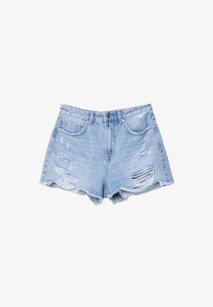 Ljust blå denimshorts med fransade kanter och slitna detaljer, med framfickor och knappstängning.