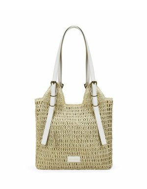 Bolso tote tejido beige con dos largas correas blancas y adornos de hebilla de metal sobre fondo blanco.