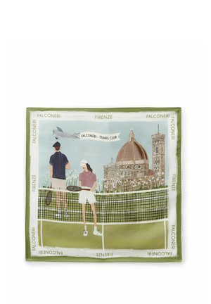 To tennisspillere på en bane med ketsjere, et flybanner med teksten "Falconeri - Tennis Club" og Florens katedral i baggrunden.