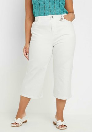 WIDE CROPPED - Shorts vaqueros - white
