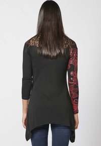 Koroshi Hosszú ujjú felső - black