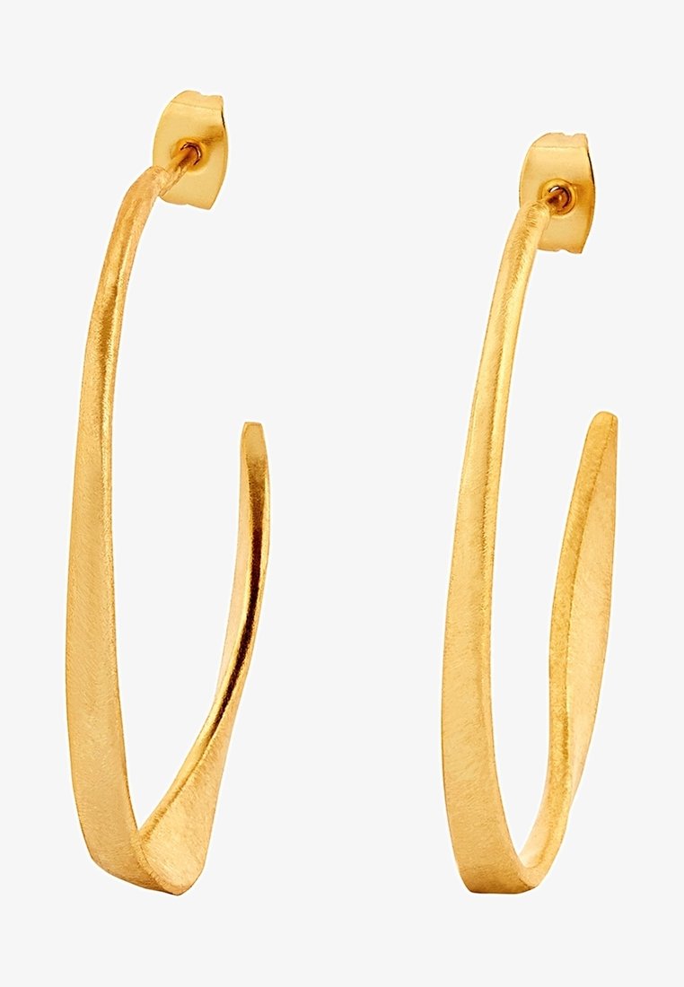 Paire de boucles d'oreilles anneaux en métal doré avec un design ovale ouvert torsadé et fermoirs par tige.
