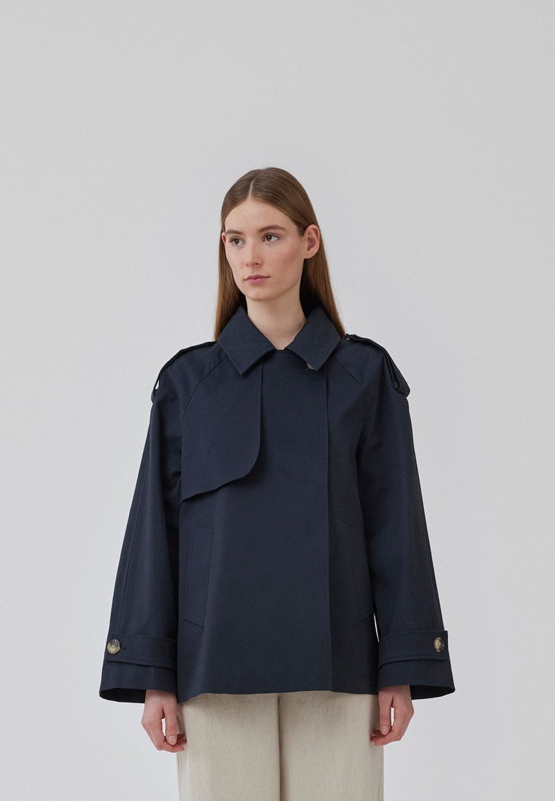 Modström CLARA JACKET - Puspaltis - midnight blue