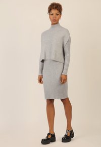 Apart SET - T-shirt basic - graumeliert