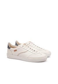 Pikolinos Baskets basses - white