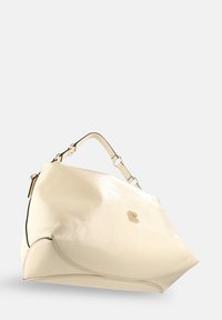 Roomkleurige leren handtas met een gestructureerde vorm, een enkele bovengreep en een gladde afwerking. Voorzien van subtiele logodetails en contrasterende stiksels.