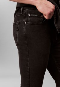Calvin Klein Jeans Skinny-Farkut - essential black