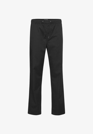 Črne hlače iz tkanine, ki imajo elastičen pas z vrvicami, ravno krojen dizajn in brez vidnih vzorcev ali okraskov.