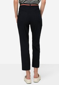 LAURASØN Tygbyxor - black