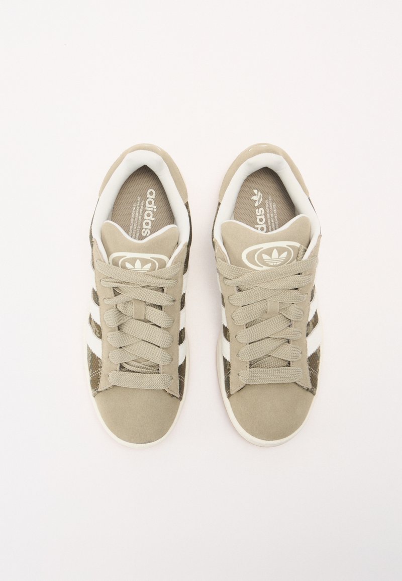 adidas gazelle silver green womens adidas Samba OG JR0890 main image 1