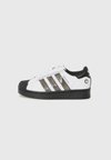 SUPERSTAR LED - Sneakers basse - white/black