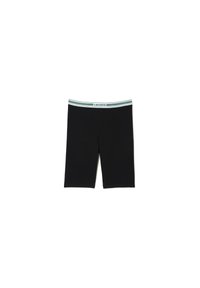 Pantaloni corti neri elasticizzati con un cinturino elastico a righe bianche e verdi in contrasto, con il logo Lacoste sul davanti.