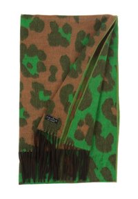 Smeđa i zelena marama s leopard uzorkom, frizurama na rubovima; izrađena od mekanog materijala, sa upečatljivim uzorcima i kontrastnim bojama.