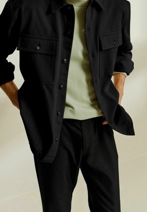 Leichte Jacke - black