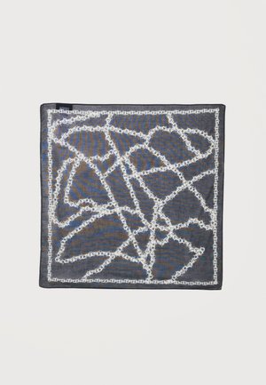 Foulard carré bleu foncé avec un motif irrégulier de maillons blancs formant des formes abstraites à travers et autour des bords.