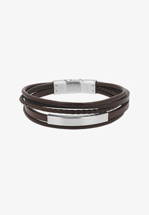 Braccialetto in pelle marrone con più fili, inclusa pelle intrecciata, con una piastra metallica argentata e chiusura magnetica.