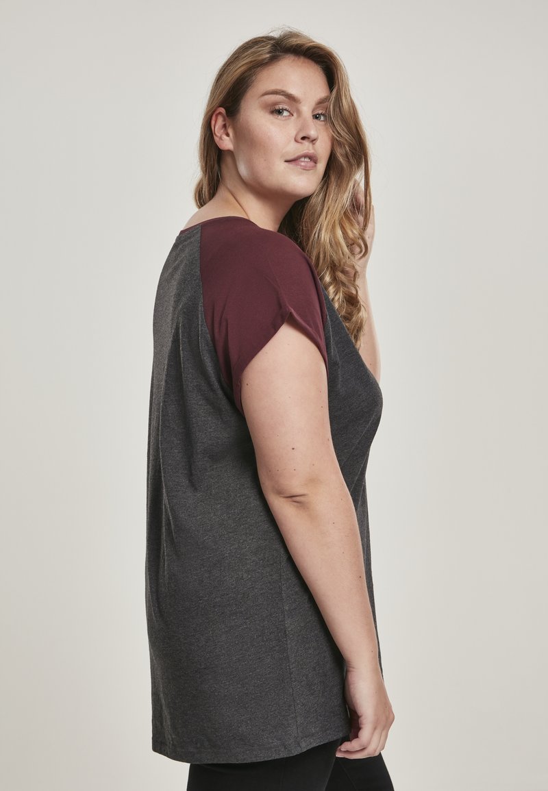 Damen T-Shirts | Urban Classics CONTRAST RAGLAN T-Shirt print charcoal/redwine/dunkelgrau - TH10514 Damen T-Shirts | Urban Classics CONTRAST RAGLAN T-Shirt print charcoal/redwine/dunkelgrau - TH10514