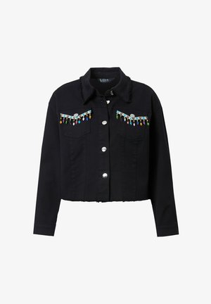 Schwarze, verkürzte Denimjacke mit fransigem Kragen, verziert mit bunten Perlen und gestickten Akzenten entlang der Brust sowie silbernen Knopfverschluss.