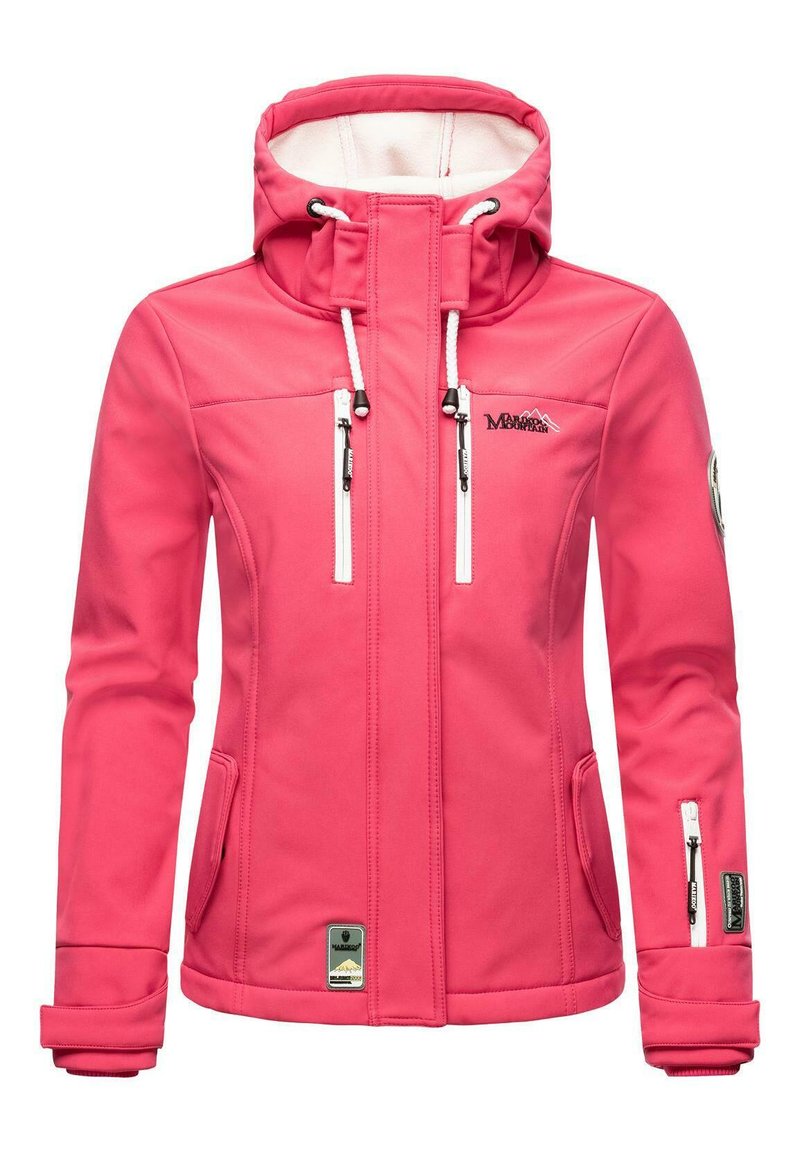 Ružová softshell bunda s vysokým golierom, zipsovými vreckami, nastaviteľnou kapucňou a bielymi akcentmi. Obsahuje značkový logo a textúrovanú tkaninu.